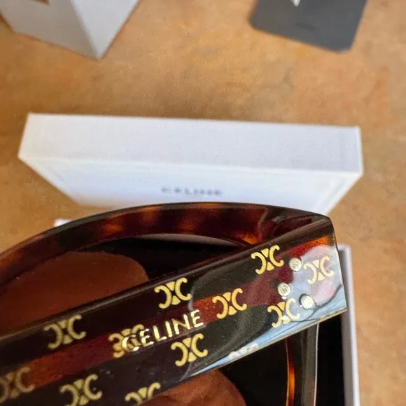 Celine Tortoise Shell Triomphe Sunglasses - Picture 2 of 5